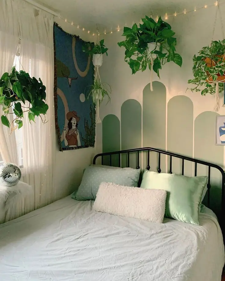یک اتاق خواب سبز به شیوه خلاقانه